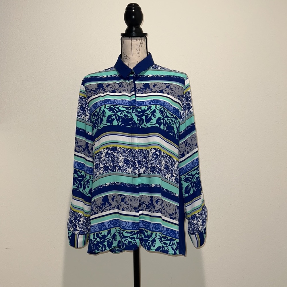Vintage Drapers & Damons Button Up long sleeves/roll tab Top Size M